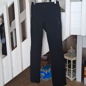 Columbia Omni Heat Omni Shield Ski or Snowbiard Pants. Like New Condition sz4